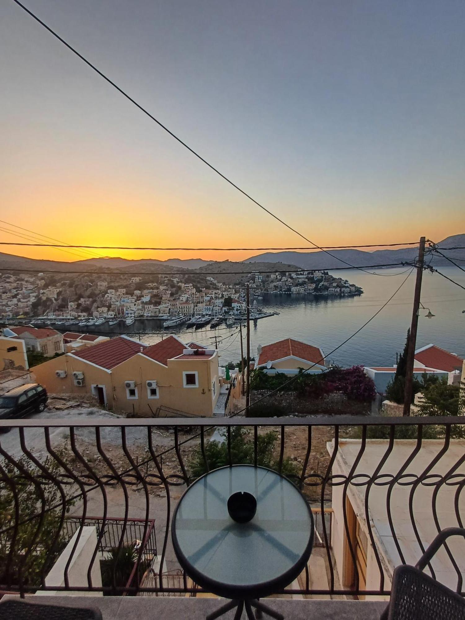 Ferienwohnung Duchess Harbour View Symi Exterior foto