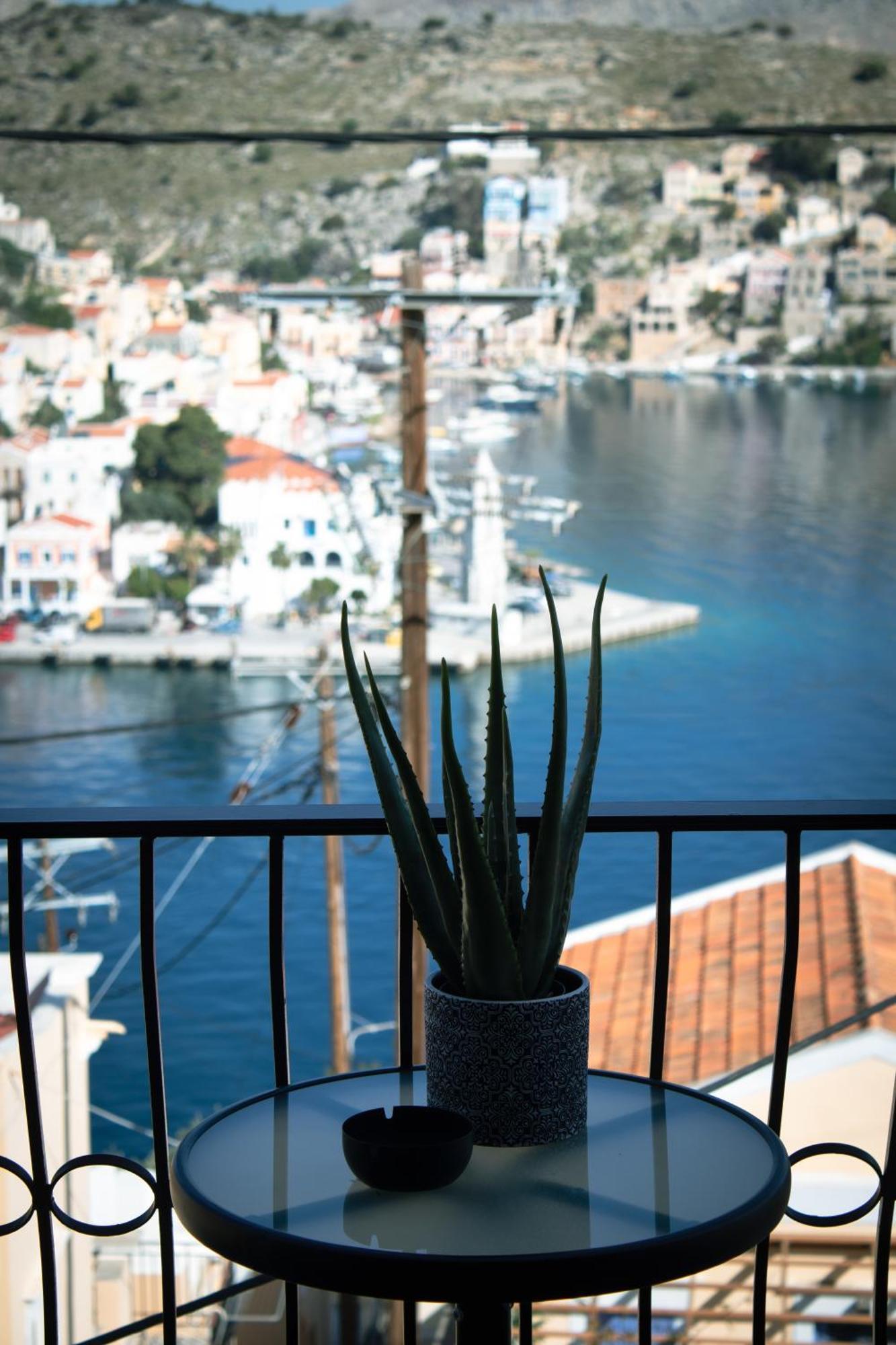 Ferienwohnung Duchess Harbour View Symi Exterior foto
